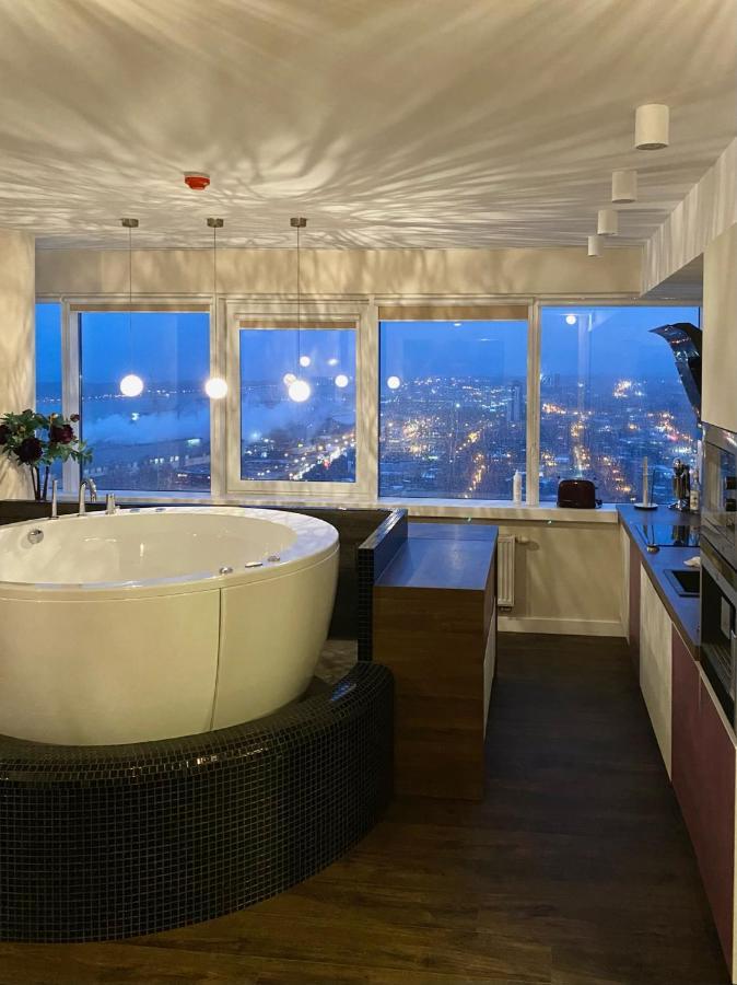 Sky Flat Jacuzzi 27 Floor Daire Klaipėda Dış mekan fotoğraf