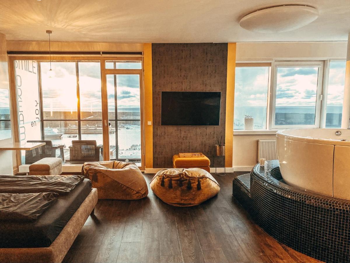 Sky Flat Jacuzzi 27 Floor Daire Klaipėda Dış mekan fotoğraf